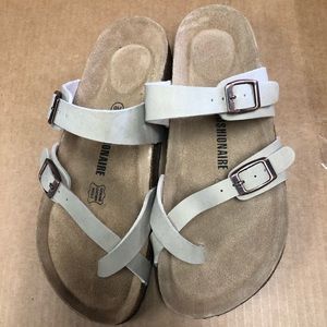 Cushionaire Sandals, Size 9.